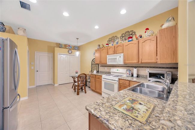 31940 Stillmeadow Dr, House other with 3 bedrooms, 2 bathrooms and null parking in WESLEY CHAPEL FL | Image 24