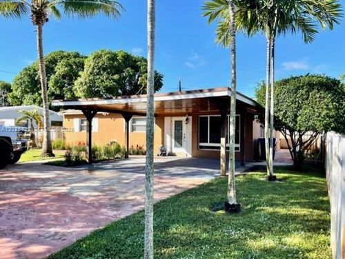 720 N 64th Ave, Hollywood, FL, 33024-7706 | Card Image