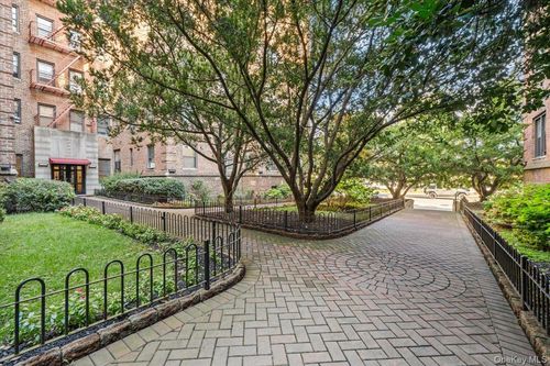 6d-3015 Riverdale Ave, Bronx, NY, 10463-3635 | Card Image
