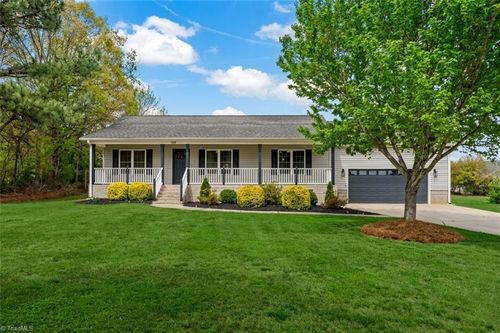 189 Hill Ln, Lexington, NC, 27295-7675 | Card Image