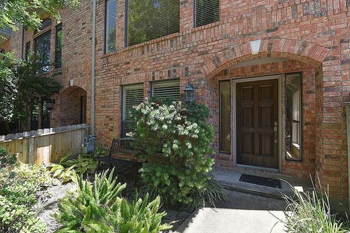 2717 La Branch St, Houston, TX, 77004-1138 | Card Image