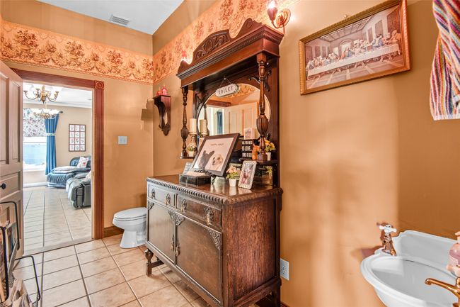 1303 W Main St, House other with 4 bedrooms, 3 bathrooms and null parking in Waxahachie TX | Image 9