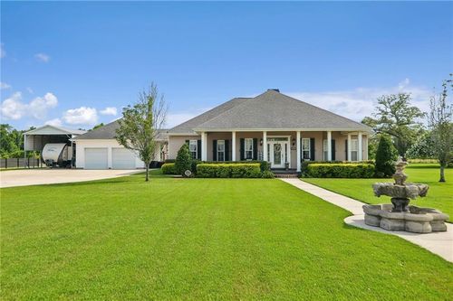 10141 Chenevert Rd, Westwego, LA, 70094-2058 | Card Image