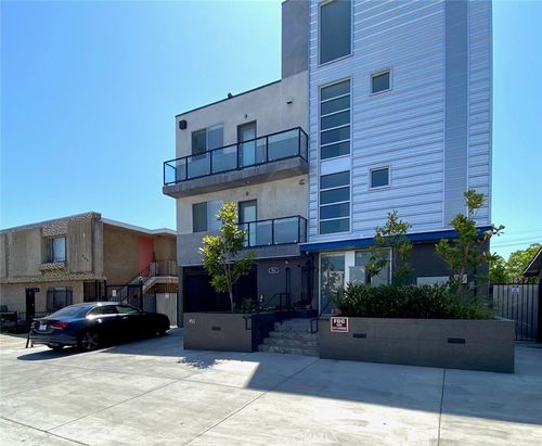 205-953 N Normandie Ave, Los Angeles, CA, 90004-4513 | Card Image