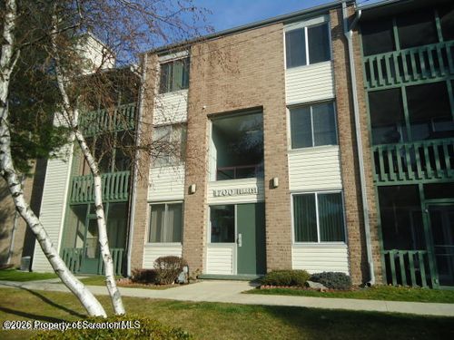 1706 Summit Pointe, Scranton, PA, 18508-1037 | Card Image