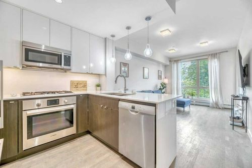 328-305 18 Ave Sw, Calgary, AB, T2S3H1 | Card Image