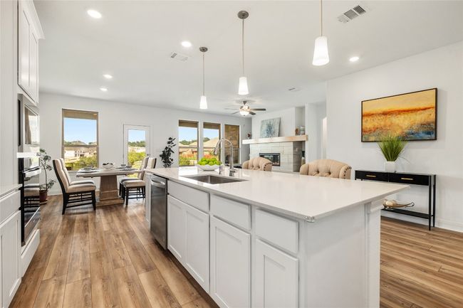 6605 Apache Plum Ln, House other with 4 bedrooms, 3 bathrooms and 6 parking in Spicewood TX | Image 10
