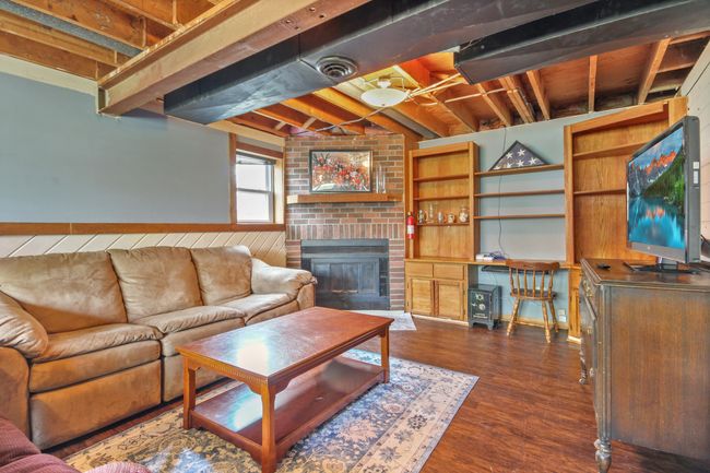 12 Family Rm | Image 12