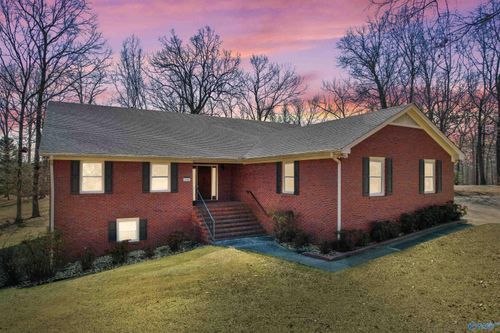2050 Hickory Trl Ne, Arab, AL, 35016-5339 | Card Image