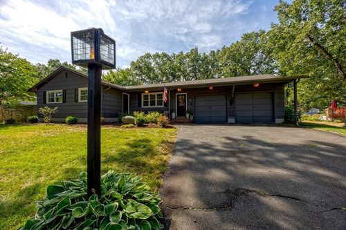 15 Karen Dr, South Hadley, MA, 01075-2412 | Card Image