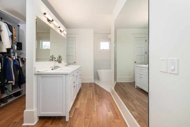 Primary Bathroom | Image 27