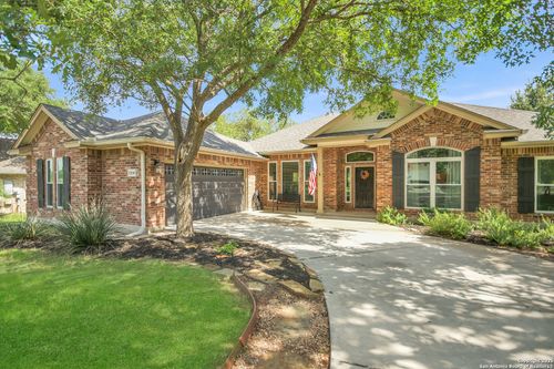 7206 Chartwell Cir, Boerne, TX, 78015-4744 | Card Image