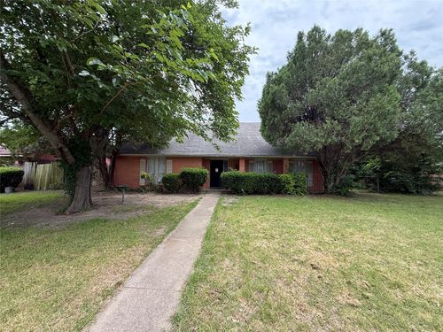 934 Live Oak Dr, DeSoto, TX, 75115-3404 | Card Image