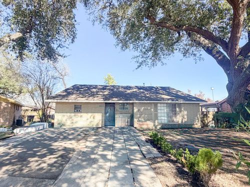 4806 Brookfield Drive, Houston, TX, 77045 | Card Image