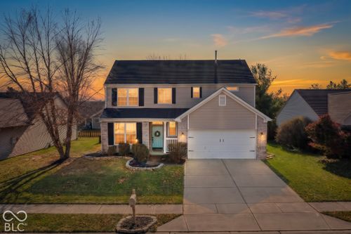 8891 Woodlark Dr, Fishers, IN, 46038-4523 | Card Image