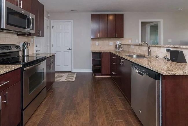 UNIT-100 - 9756 Clover Ct, Condo with 3 bedrooms, 2 bathrooms and null parking in Fishers IN | Image 6