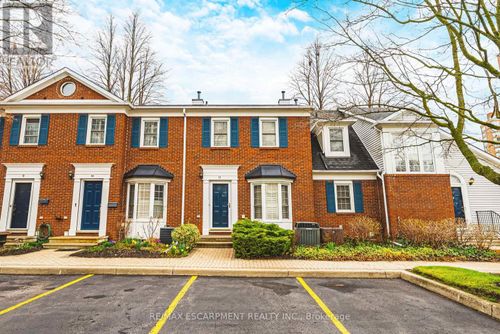 11-1275 Maple Crossing Boulevard, Burlington (Brant), ON, L7S2E8 | Card Image