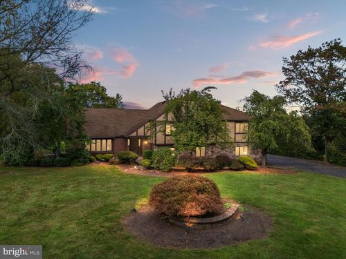 1995 Peppermint Rd, Coopersburg, PA, 18036-9082 | Card Image