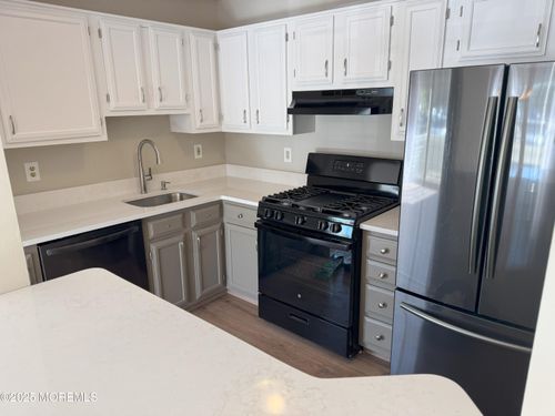 157 Pinetree Ct, Howell, NJ, 07731-3047 | Card Image