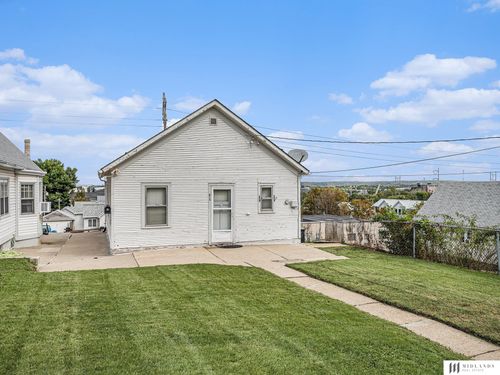 815 Pierce St, Omaha, NE, 68108-3227 | Card Image