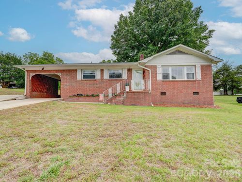 117 Piedmont Dr, Kannapolis, NC, 28081-7144 | Card Image