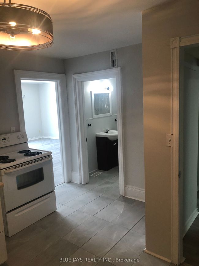 APT-1 - 60 Main St E, Home with 2 bedrooms, 2 bathrooms and 1 parking in Southgate ON | Image 7