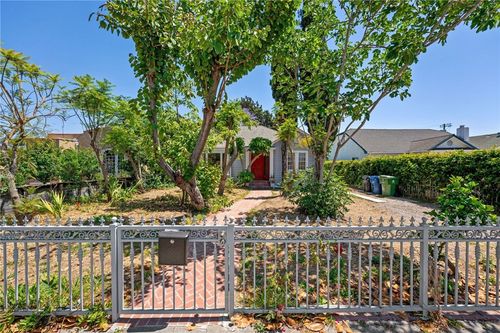 1106 S Victoria Ave, Los Angeles, CA, 90019-3153 | Card Image
