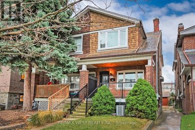 427 Strathmore Blvd, House other with 4 bedrooms, 3 bathrooms and 3 parking in Toronto ON | Image 2