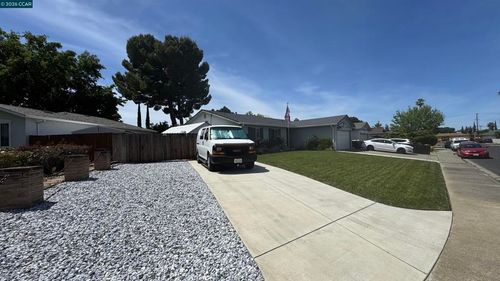 1510 Daisy Way, Antioch, CA, 94509-1418 | Card Image