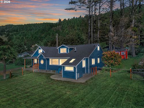 95469 Highway 101 S, Yachats, OR, 97498-9735 | Card Image