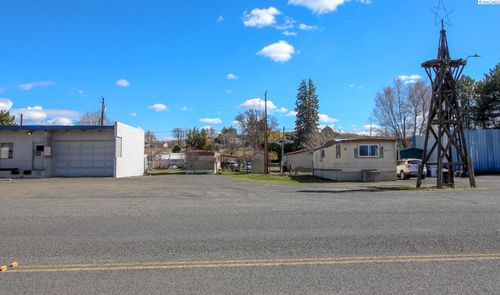 109 N First Avenue, Mesa, WA, 99343 | Card Image