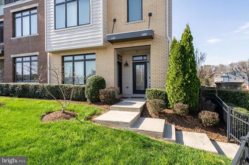 e-201-1400 Ribbon Limestone Ter Se, LEESBURG, VA, 20175-4734 | Card Image