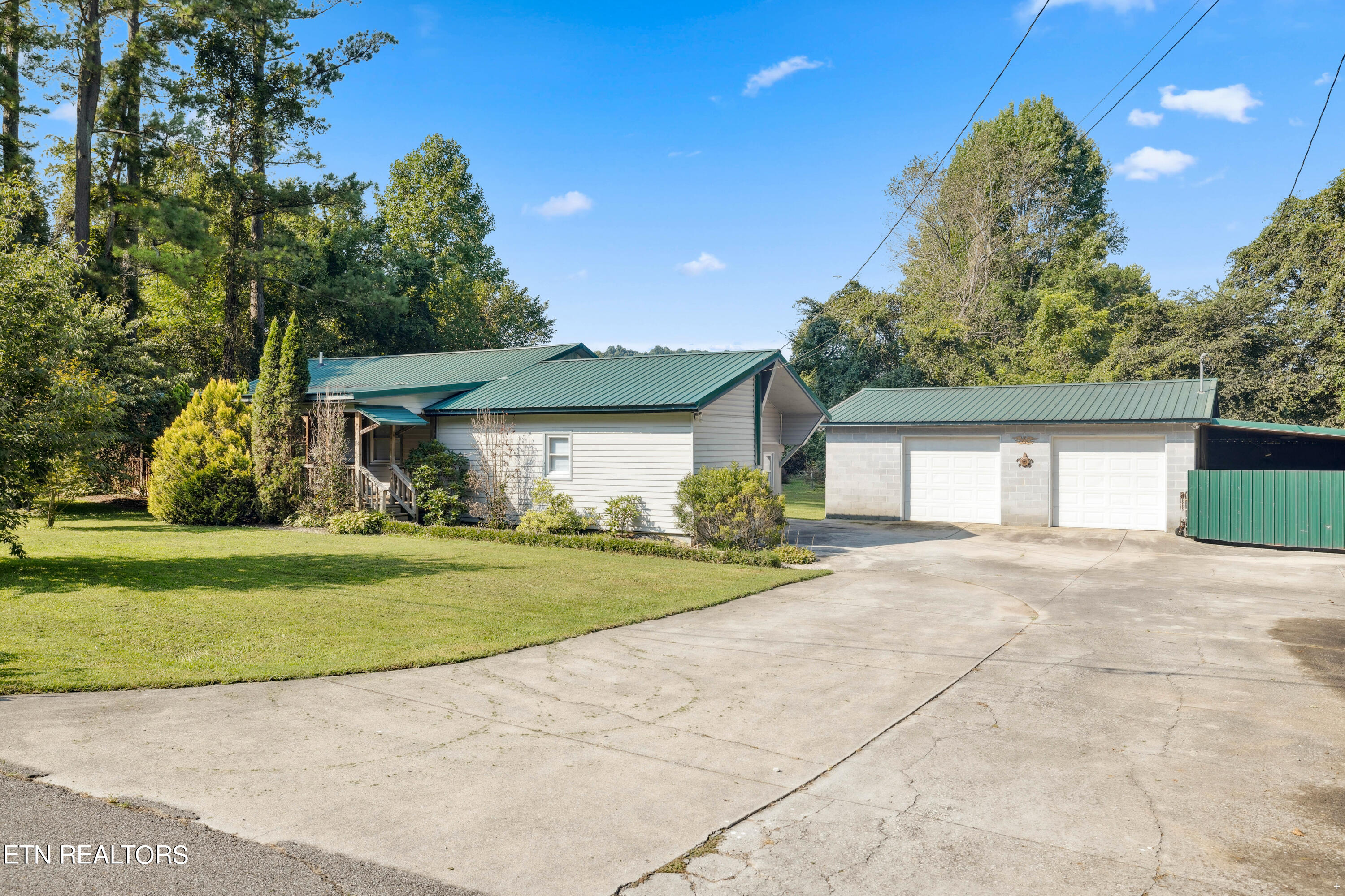 Iris Ln, Knoxville, TN 37920
