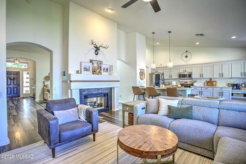 7730 W Desert Paintbrush Ct, Tucson, AZ, 85743-5214 | Card Image