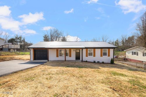 137 Meadow Lark Ln, Bluff City, TN, 37618-1123 | Card Image