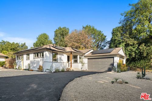 10601 Foothill Blvd, Sylmar, CA, 91342-6819 | Card Image