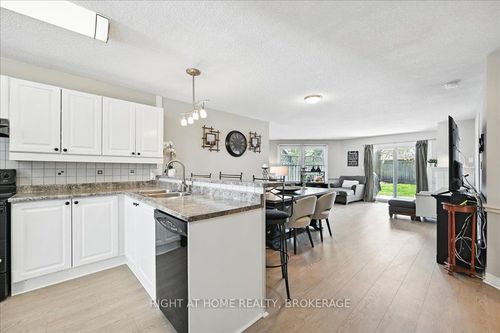 417-1210 Thorpe Rd, Burlington, ON, L7S2H1 | Card Image