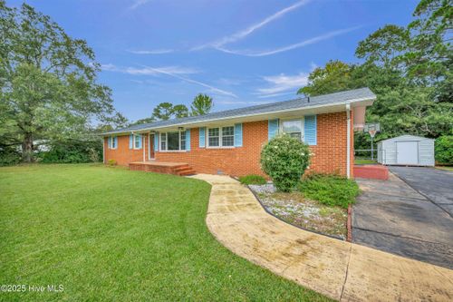 525 Bedford Forest Dr, Wilmington, NC, 28412-0901 | Card Image