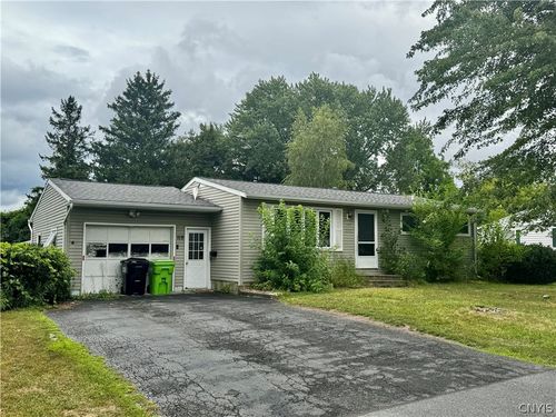 119 Ontario Pl, Liverpool, NY, 13088-5640 | Card Image