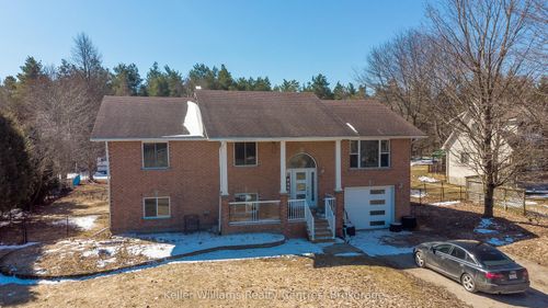 27 Pine Tree Dr, Hepworth, ON, N0H1P0 | Card Image