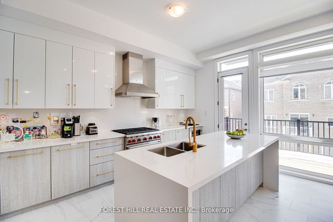38 Chiara Rose Lane, House attached with 4 bedrooms, 5 bathrooms and 1 parking in Richmond Hill ON | Image 8