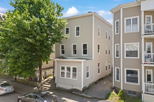 217 Spruce Street, Manchester, NH, 03103 | Card Image