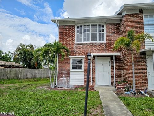 12-864 Courtington Ln, FORT MYERS, FL, 33919-3260 | Card Image