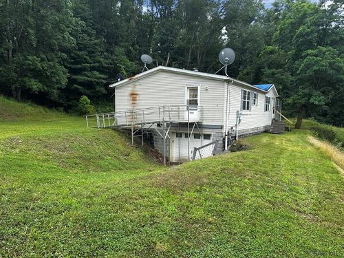1818 Pershing St, Johnstown, PA, 15902-3302 | Card Image
