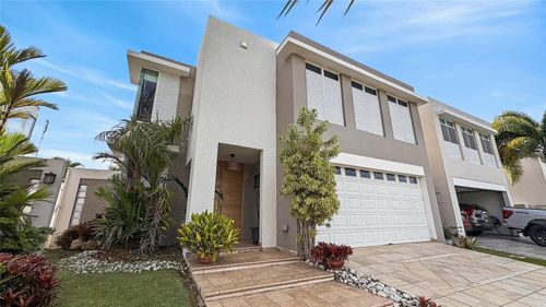 M5 River Gardens, Principal, Canovanas, PR, 00729 | Card Image