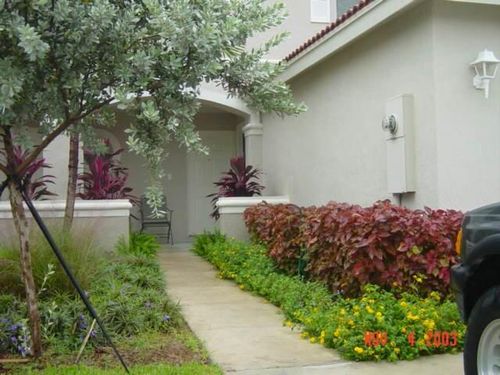 7052 Hawks Nest Ter, Riviera Beach, FL, 33407-1124 | Card Image