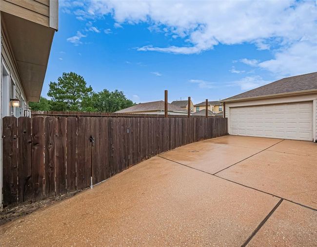 2 car detached garage. | Image 25