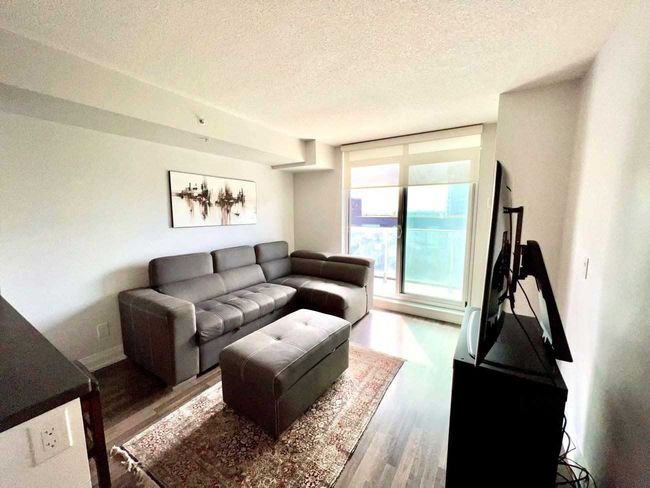 909E - 555 Wilson Ave, Condo with 2 bedrooms, 2 bathrooms and 1 parking in North York ON | Image 7