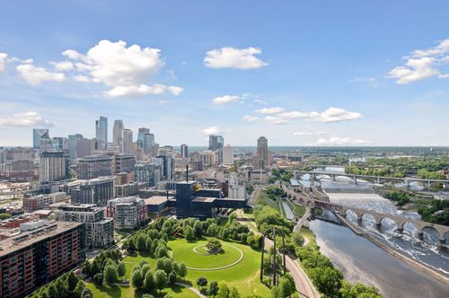 unit-31b-1111 W River Pkwy, Minneapolis, MN, 55415-7537 | Card Image