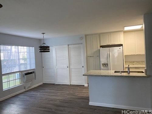 15a-516 Mananai Pl, Honolulu, HI, 96818-5338 | Card Image